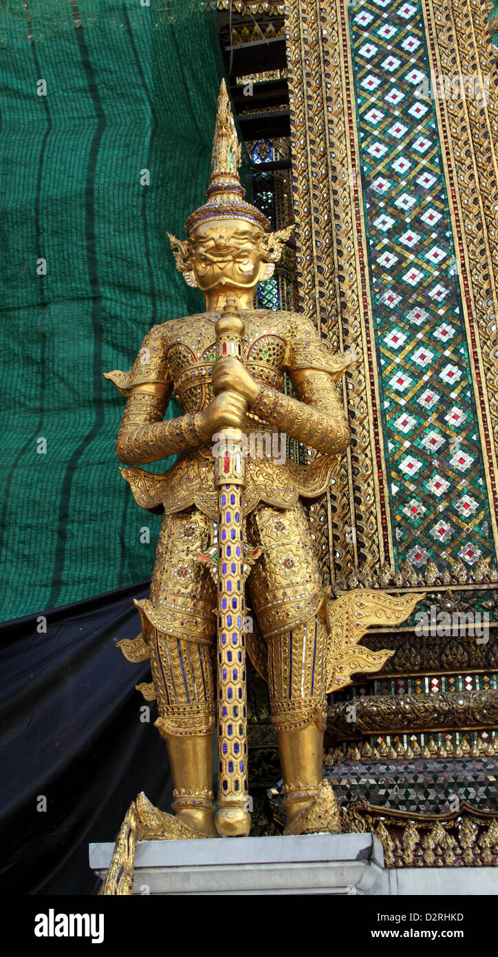 Statue inside the Grand Palace complex, bangkok, Thailand Stock Photo ...