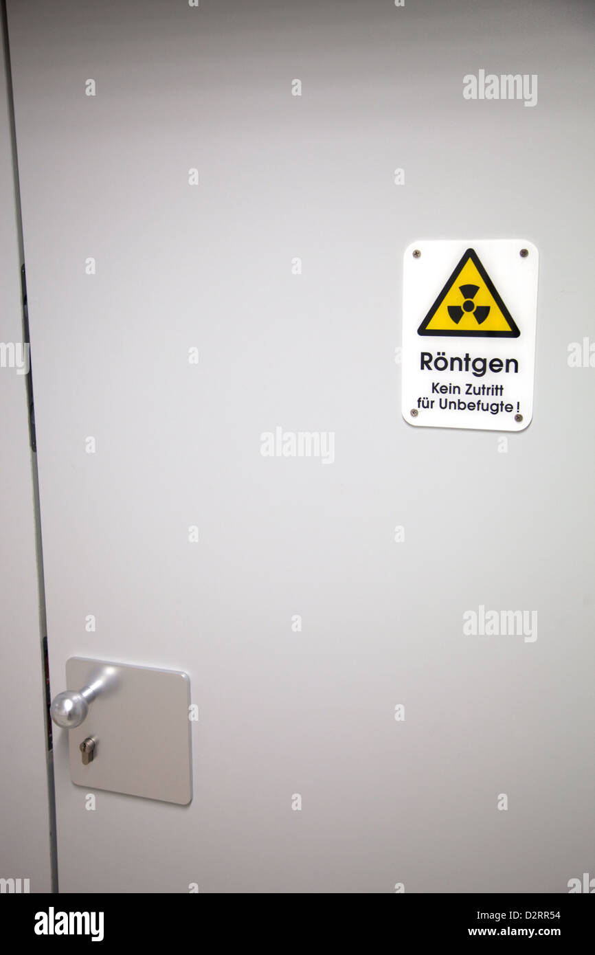 Essen, Germany, one door Roentgenuntersuchungsraumes in hospital Stock Photo