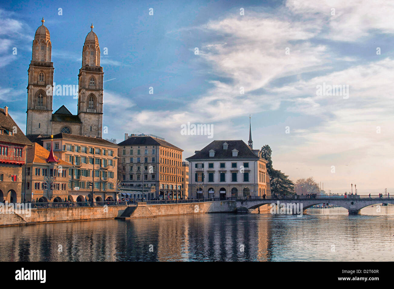 Munsterbrucke in Zurich and view over the Limmat. Lake of Zurich Stock ...