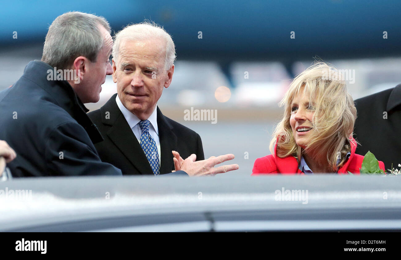 US Ambassador to Germany Philip D. Murphy (L) receives US Vice President Joe Biden (C) and his wife Jill at Tegel Airport in Berlin, Germany, 01 February 2013. During his visit, Biden will meet the German Chancellor. Photo: WOLFGANG KUMM Stock Photo
