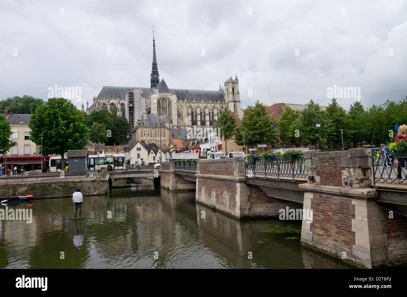 Amiens Cathedral from the quayside (Quai Belu) on the Somme river Stock Photo