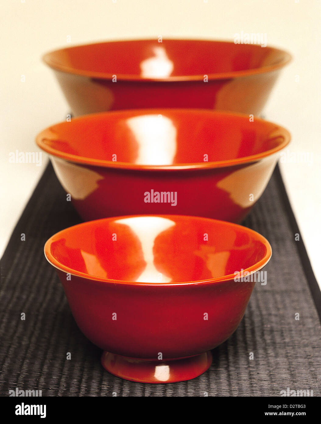 Small and big bowls hi-res stock photography and images - Alamy