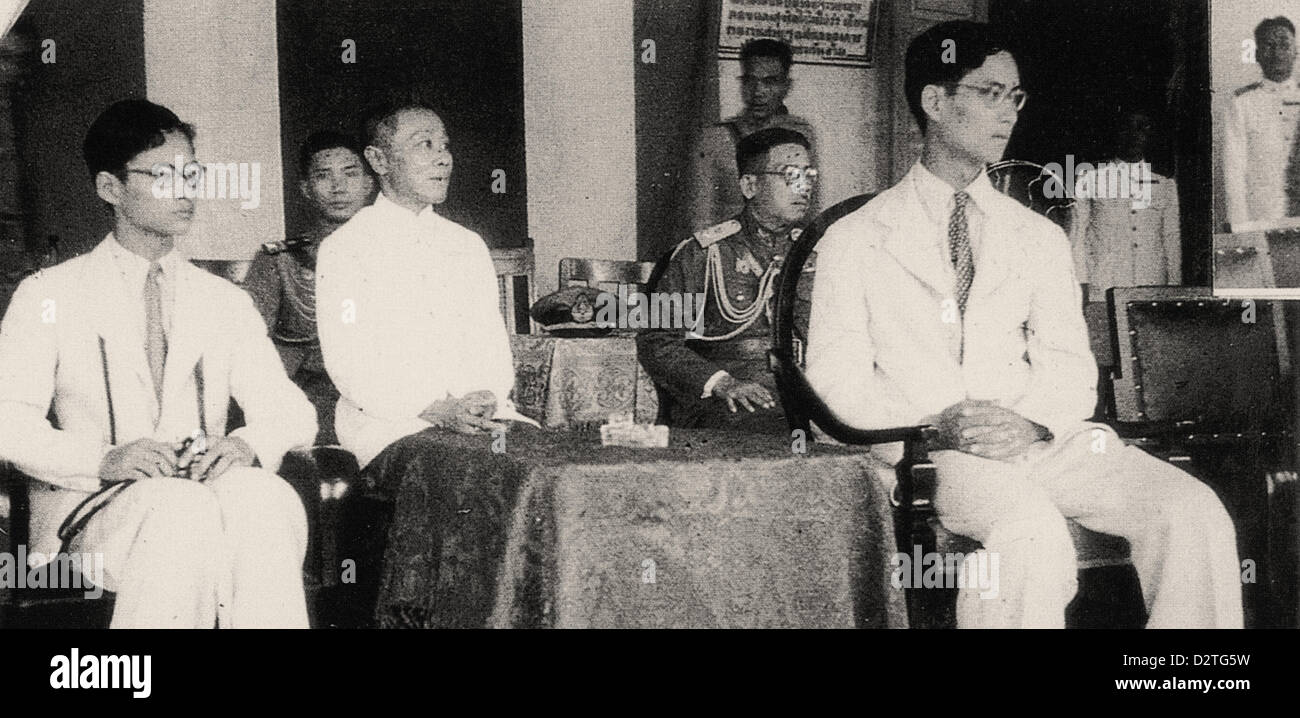 King Anada, right, with his brother. An article in the book deals with the 'mysterious death' of King Rama VIII. Stock Photo