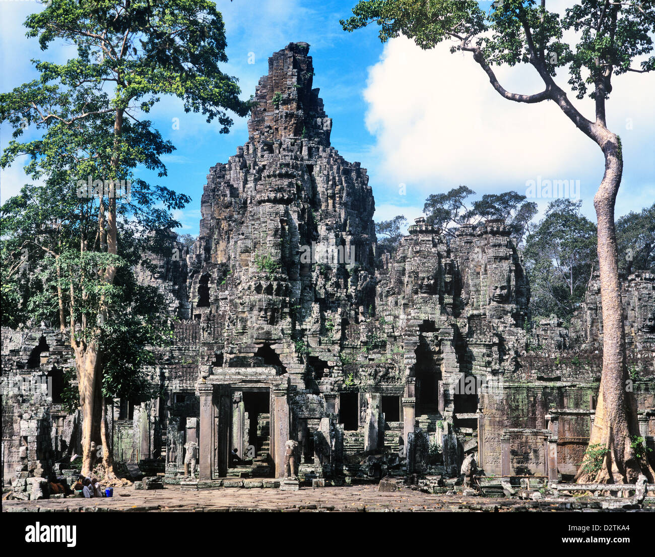 Cambodia, Angkor Thom, view of the galleries and towers at Bayon Temple Stock Photo