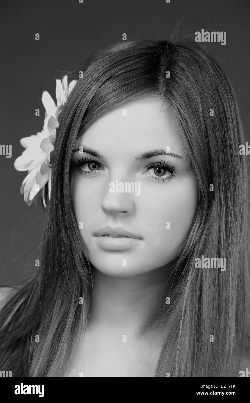 Black and white portrait of Beautiful young woman Stock Photo - Alamy