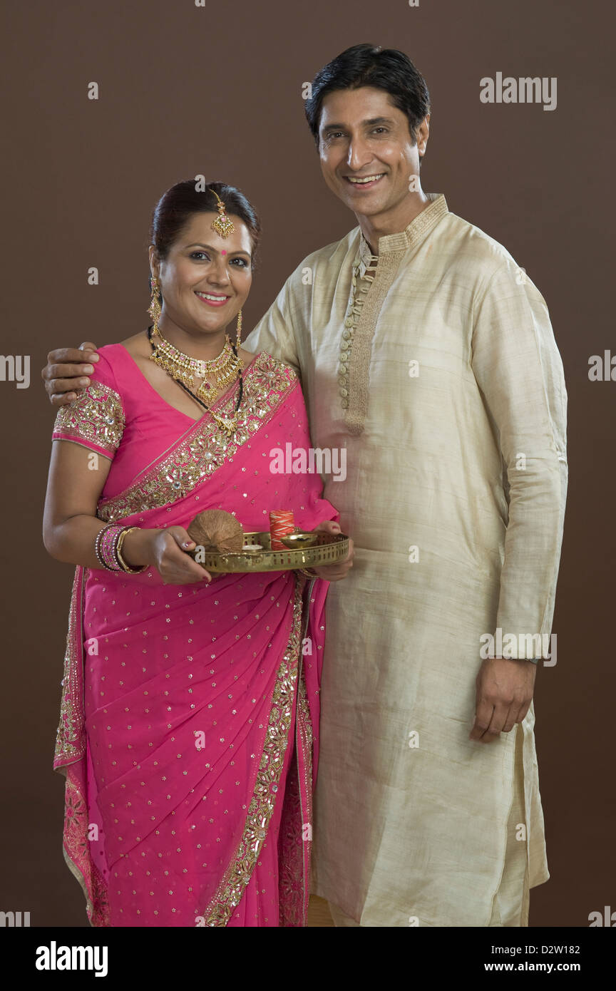 Portrait of a couple in traditional clothing Stock Photo - Alamy