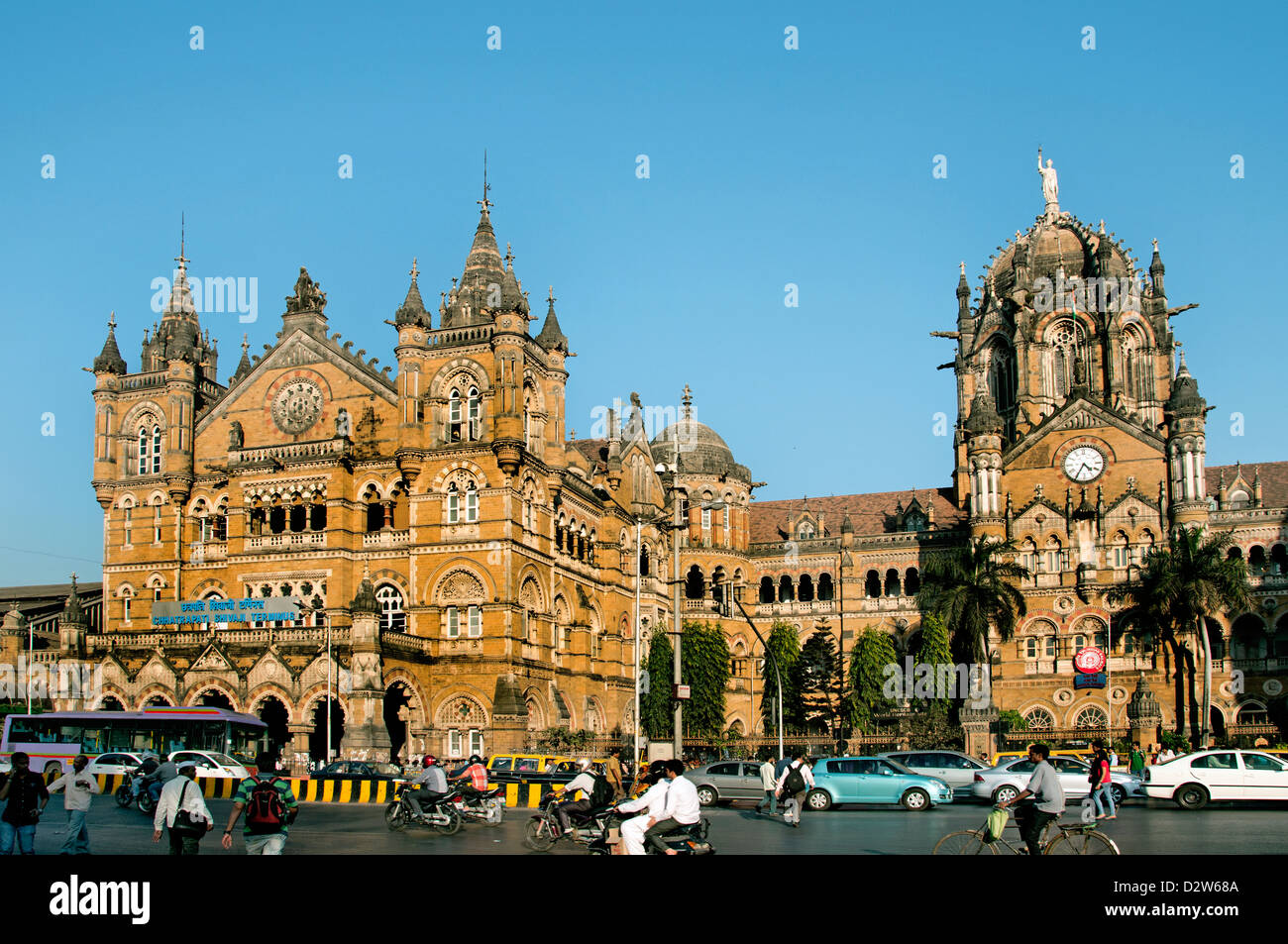 The Chhatrapati Shivaji Terminus (  Victoria Terminus ) Station Mumbai ( Bombay ) Victorian Gothic Revival architecture India Stock Photo