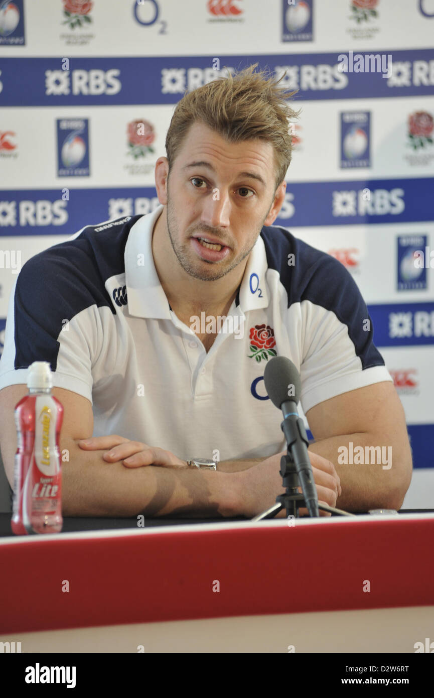 Chris Robshaw (Flanker) speaking at a press conference on the eve of the Six Nations Championship and a match against Scotland Stock Photo
