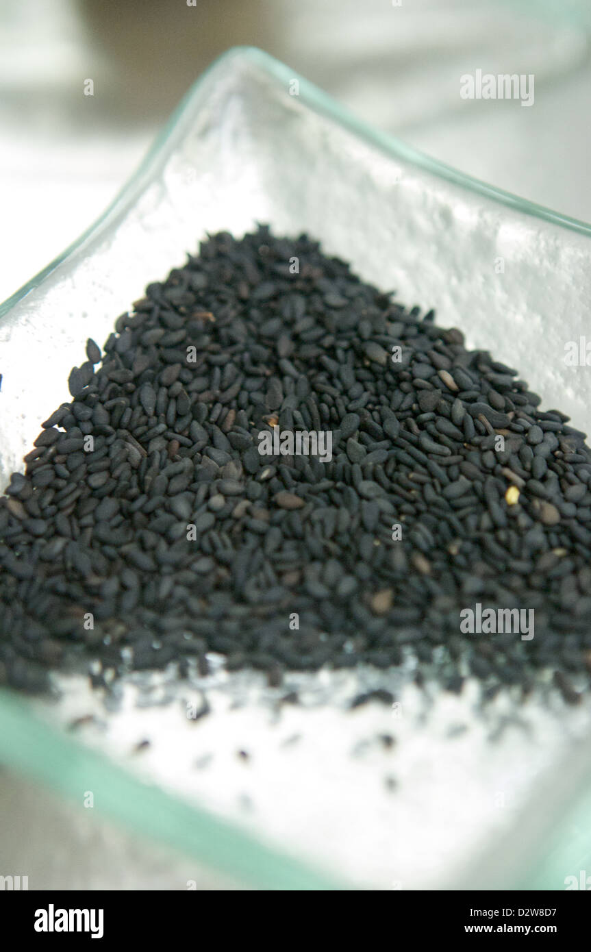Black sesame seeds hi-res stock photography and images - Alamy