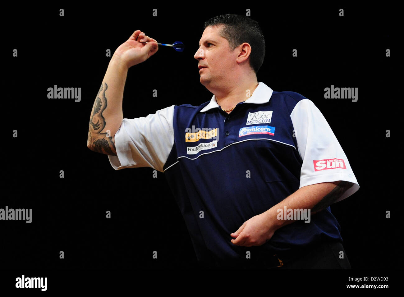 Scottland's Gary Anderson throws a dart at the 2013 Betfair World Cup of  Darts at Sporthalle Hamburg in Hamburg, Germany, 01 February 2013. Photo:  Revierfoto Stock Photo - Alamy