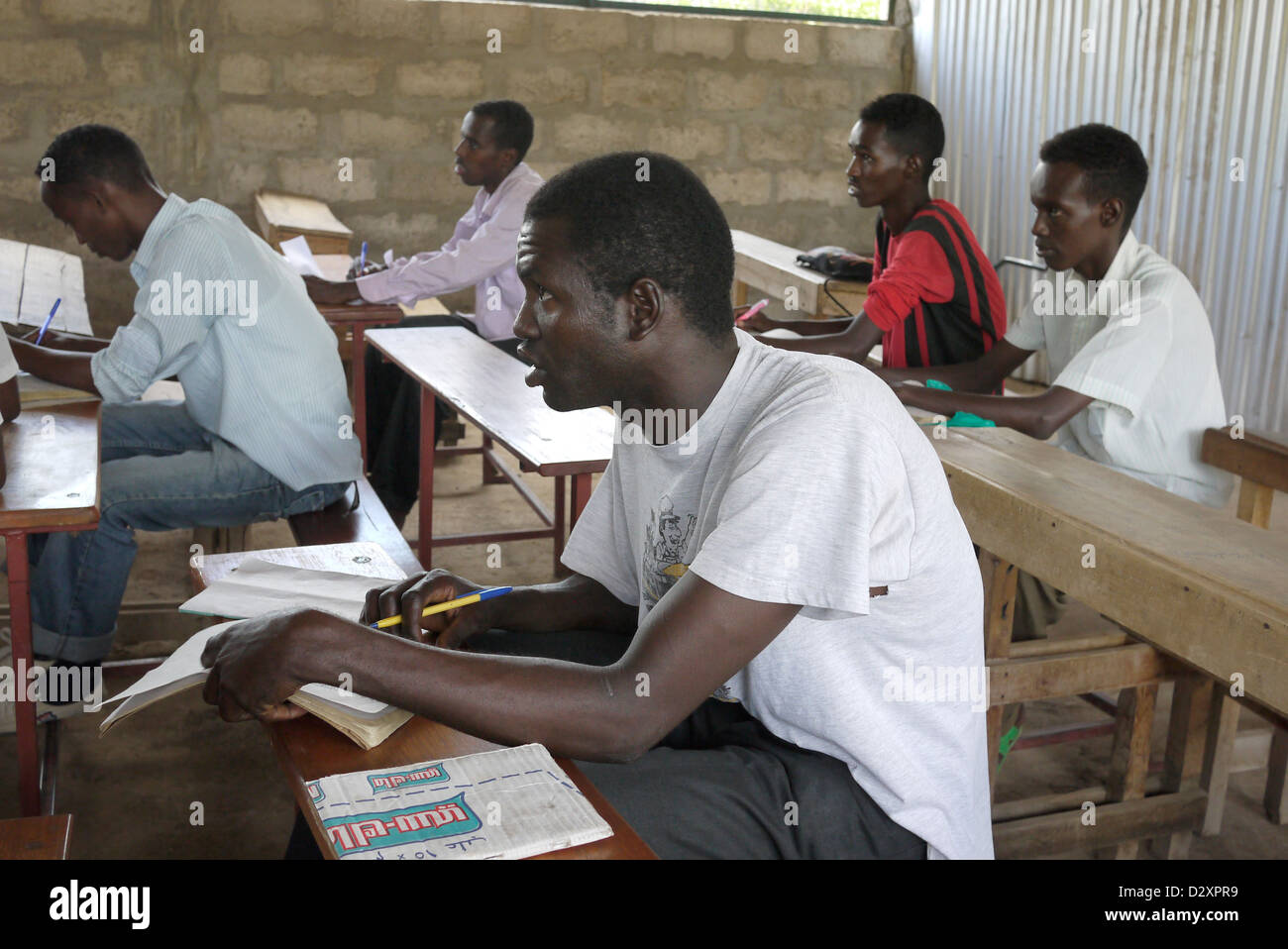 kenya don boscos school for vocational training kakuma refugee camp turkana students english class 20111001 Stock Photo
