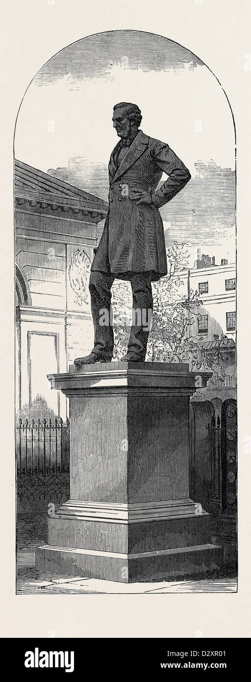 STATUE OF ROBERT STEPHENSON IN EUSTON SQUARE 1871 Stock Photo