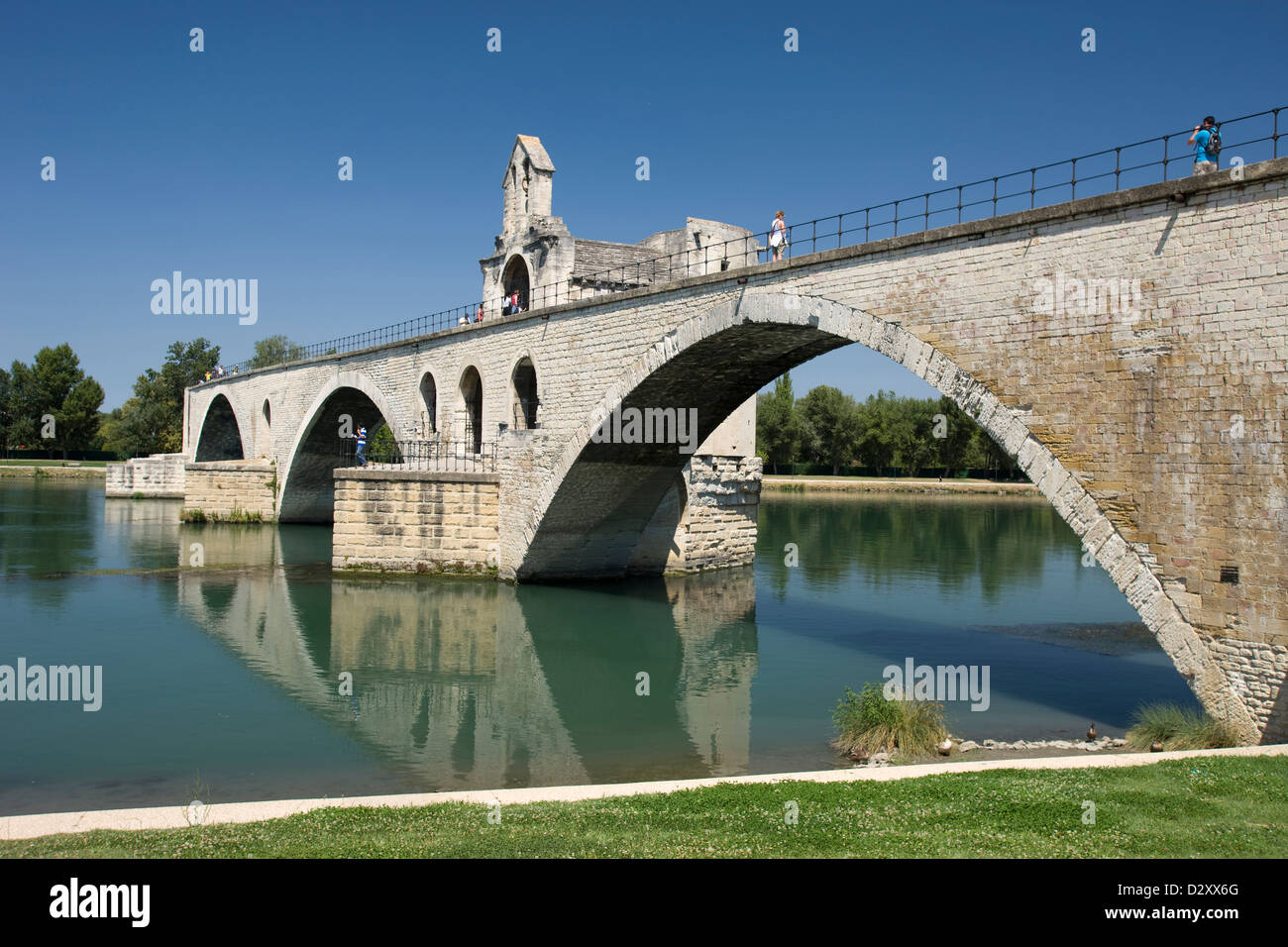 OLD STONE PONT SAINT BENEZET BRIDGE RHONE RIVER AVIGNON VAUCLUSE FRANCE