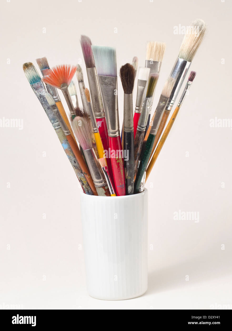 Artist with art tools hi-res stock photography and images - Alamy