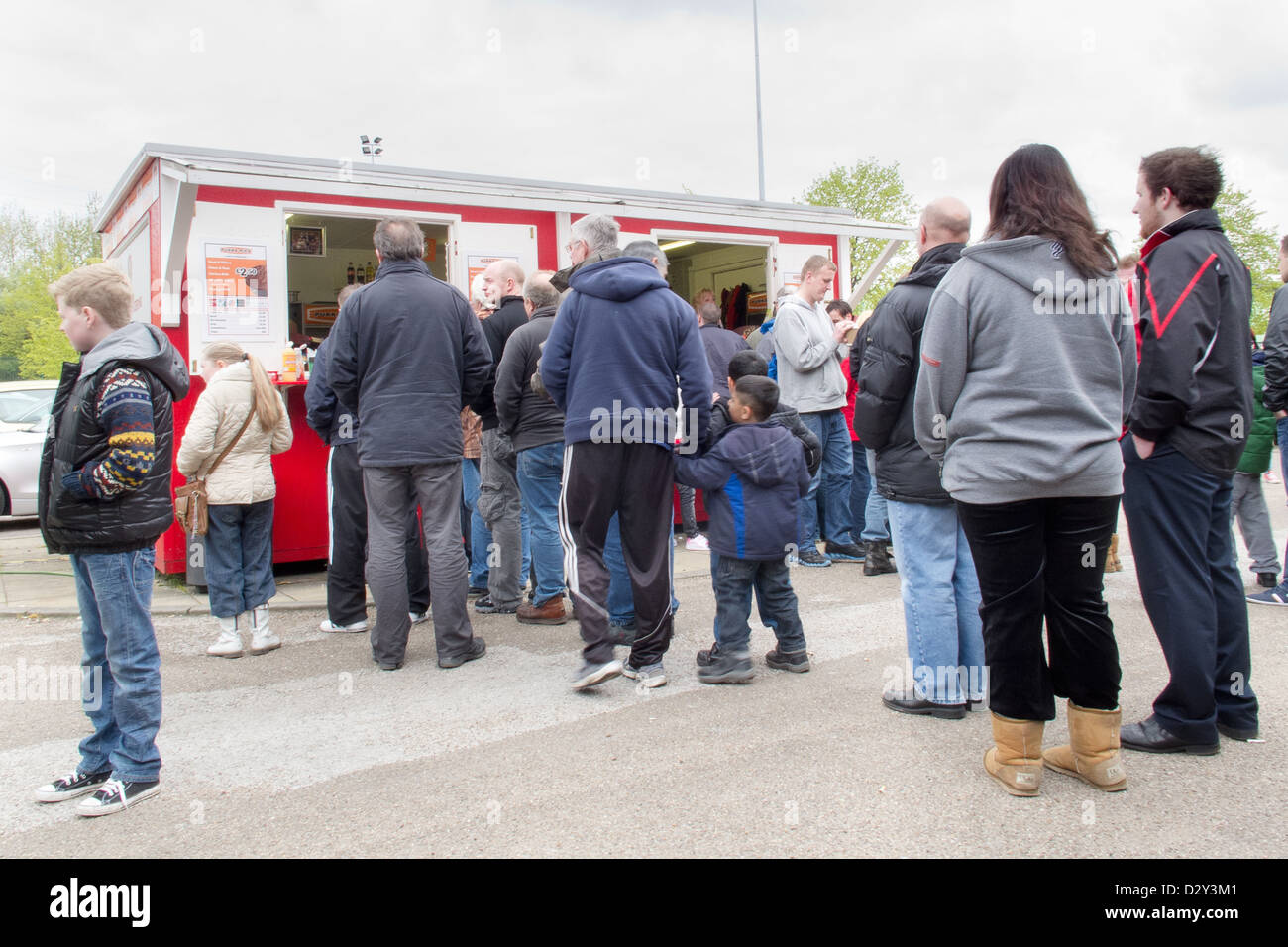 Don Valley Stadium Sheffield, South Yorkshire, England, Uk.  Soccer fans queuing for food at half time Stock Photo