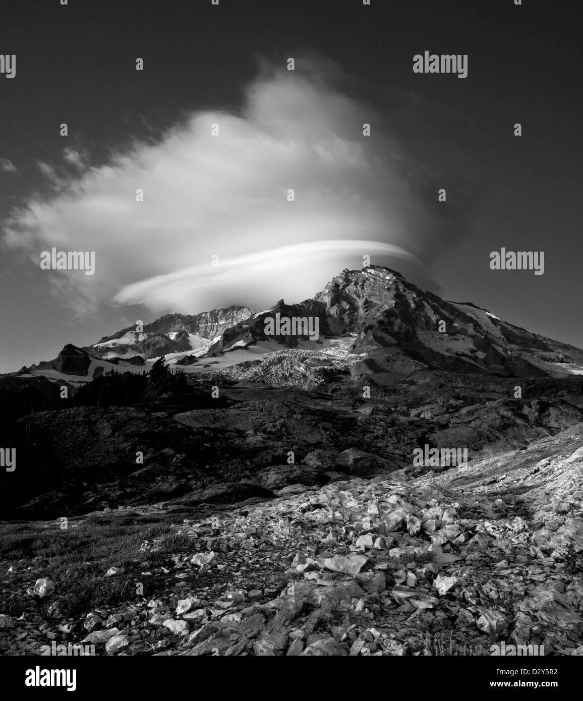 WASHINGTON - Lenticular cloud over Mount Rainier as seen from the ...