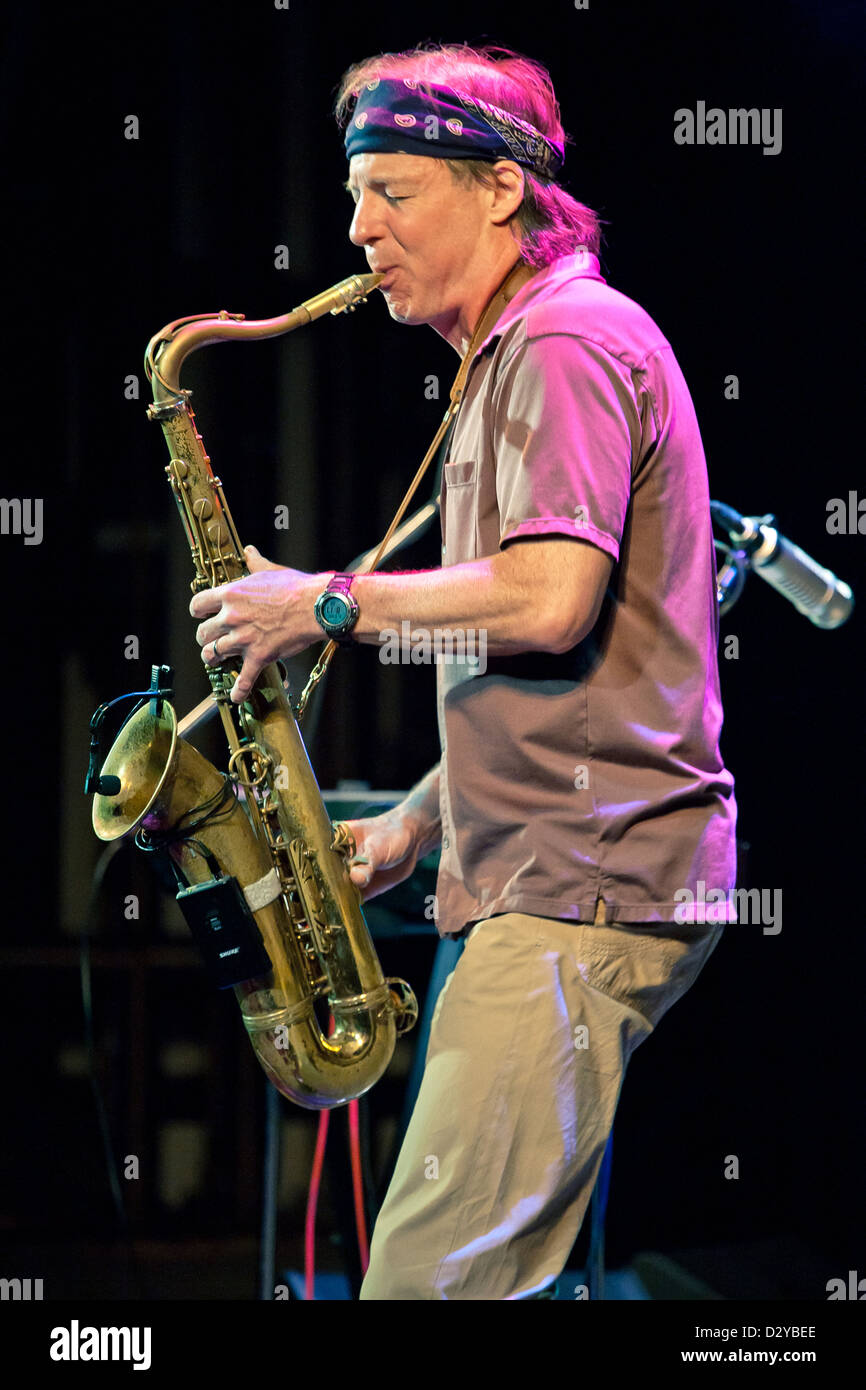 Bill Evans plays saxophone Stock Photo - Alamy