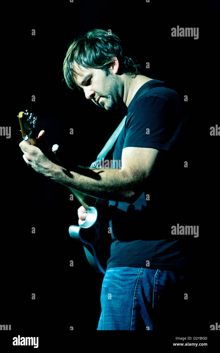 Ryan Cavanaugh plays banjo Stock Photo Alamy