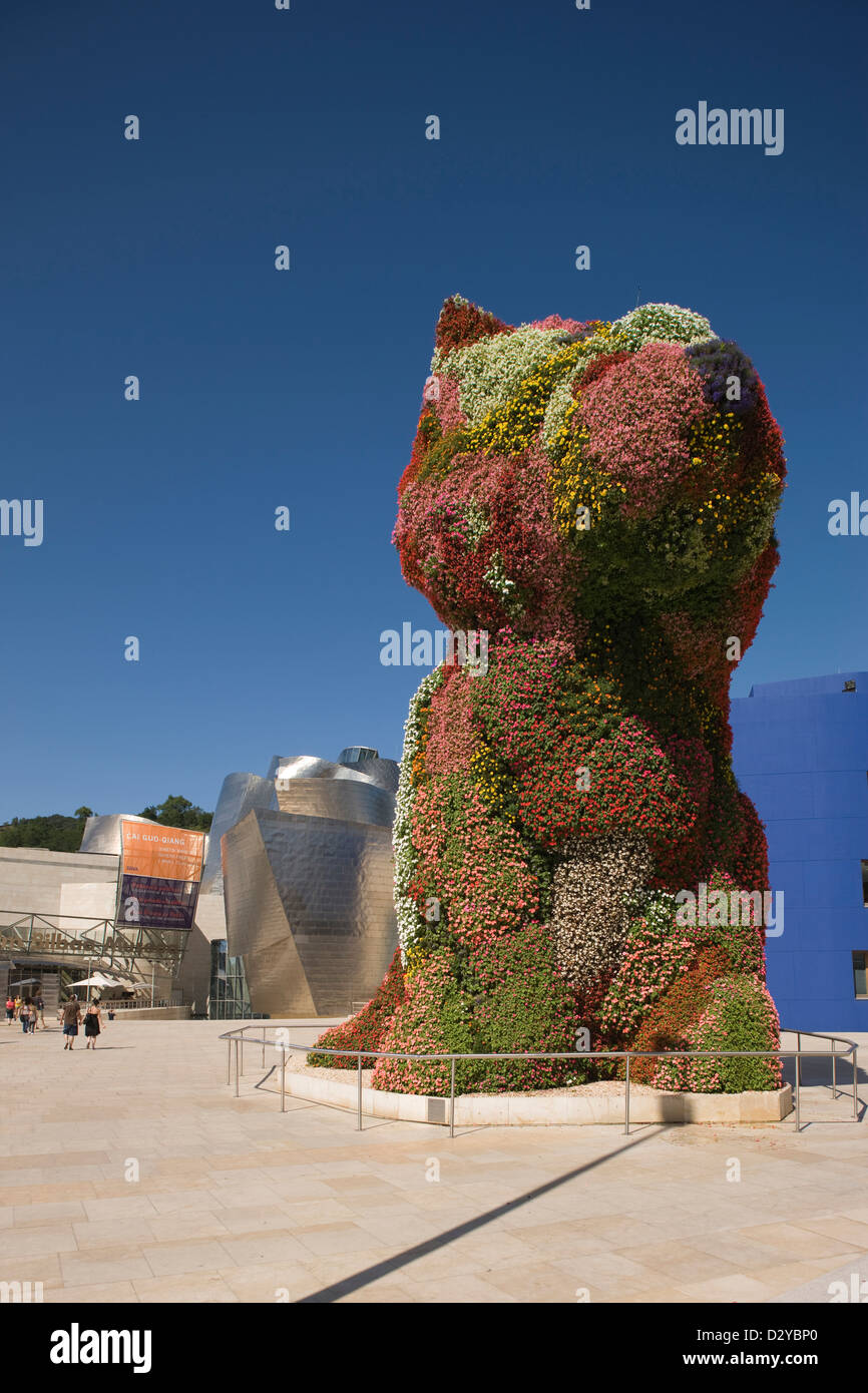 PUPPY TOPIARY SCULPTURE (©JEFF KOONS 1994) GUGGENHEIM MUSEUM OF MODERN