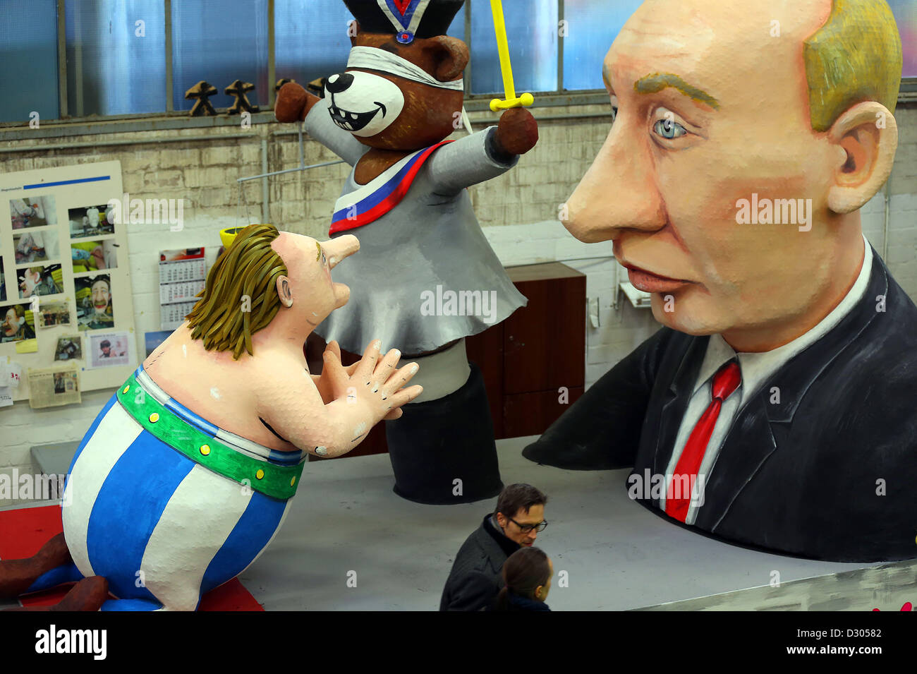 Cologne, Germany. 5th February 2013. A float shows the Russian President Putin with actor Gerard Depardieu as Obelix for the carnival parade in Cologne, Germany, 05 February 2013. Photo: Oliver Berg/Alamy Live News Stock Photo