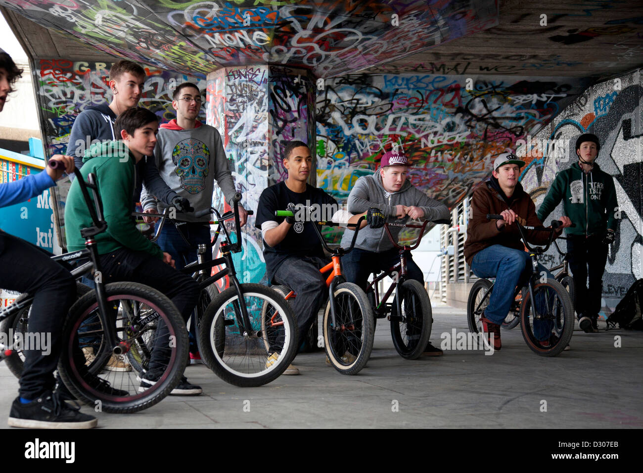 BMX youths hanging out at the under-croft, the British home to urban  culture, street sports and graffiti. Southbank, London, UK Stock Photo -  Alamy