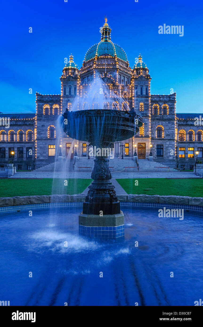 Night lights and fountain at British Columbia Legislature, Victoria, British Columbia, Canada Stock Photo
