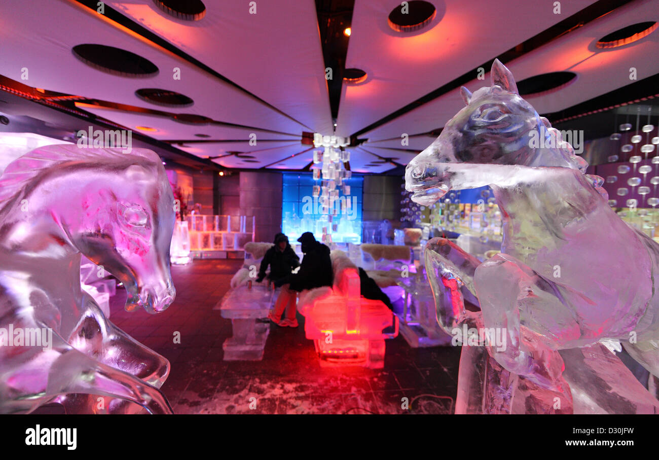 Dubai, United Arab Emirates, people in the chill-out lounge Stock Photo