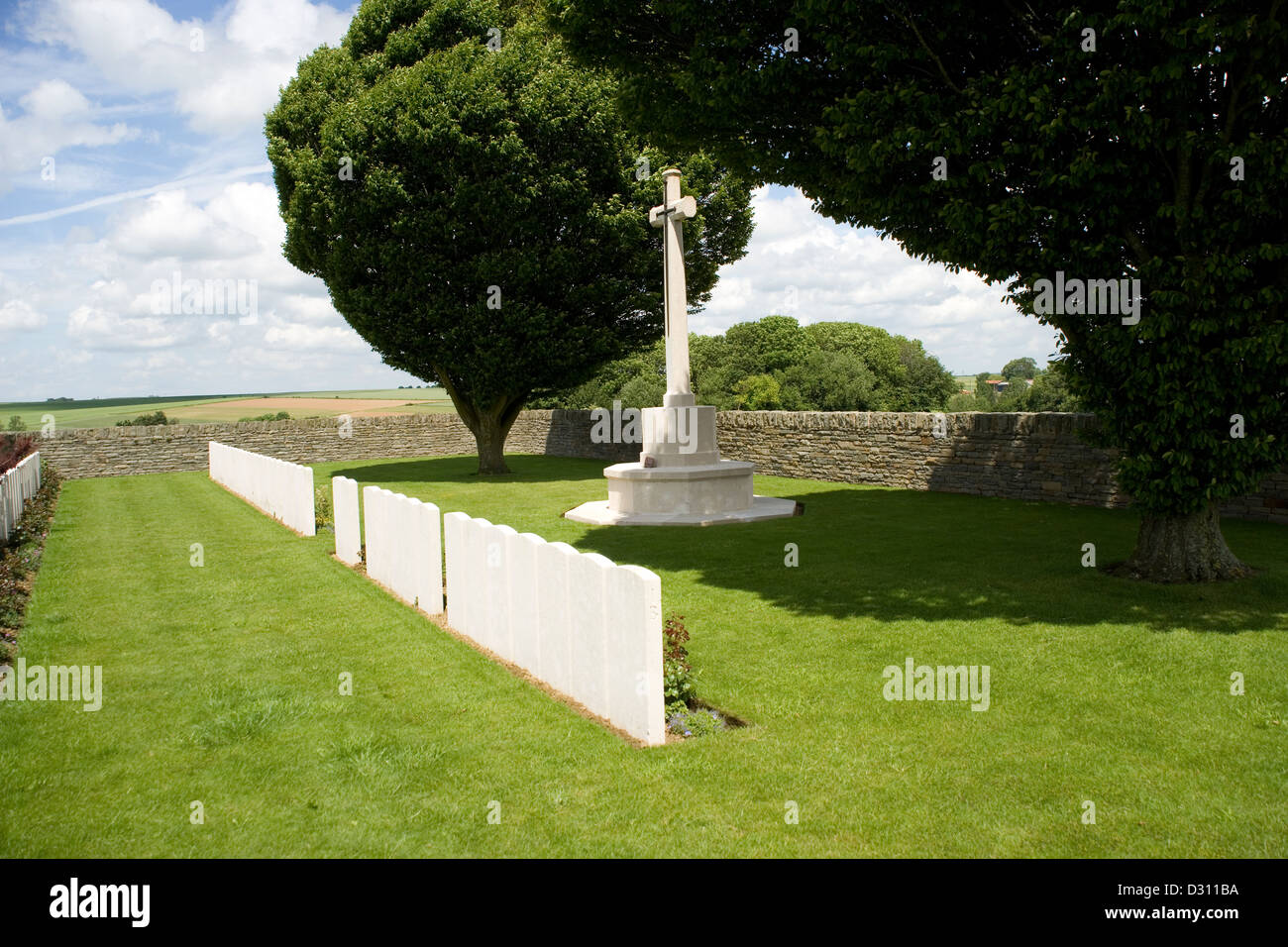 Hawthorn Ridge Hawthorn Ridge No1 British cemetery on the Somme containing 150 graves ...
