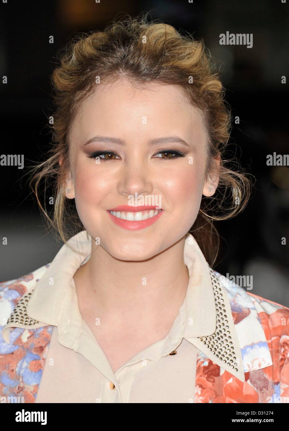 Taylor Spreitler At Arrivals For Safe Haven Premiere Graumans Chinese Theatre Los Angeles Ca 