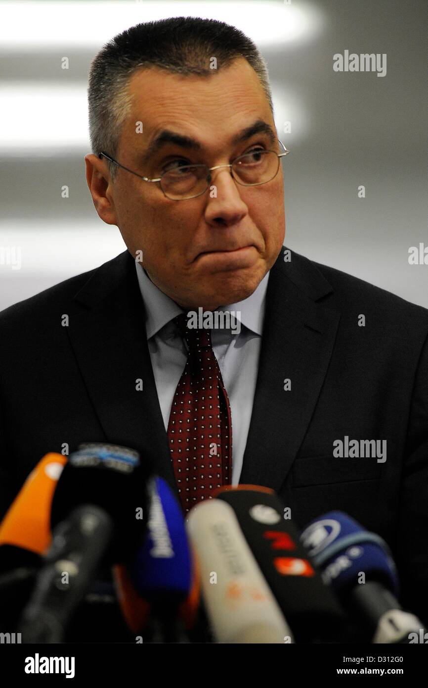 The decan of the philosophy faculty of the Heinrich Heine University, Bruno Bleckmann, speaks to the press at a news conference in Duesseldorf, Germany, 05 February 2013. The university is stripping the German education minister and party member of the Christian Democratic Union (CDU), Annette Schavan, of her doctor title. The decision was made by a panel that had launched an academic plagiarism inquiry against Schavan, Bleckmann announced. Photo: Marius Becker Stock Photo