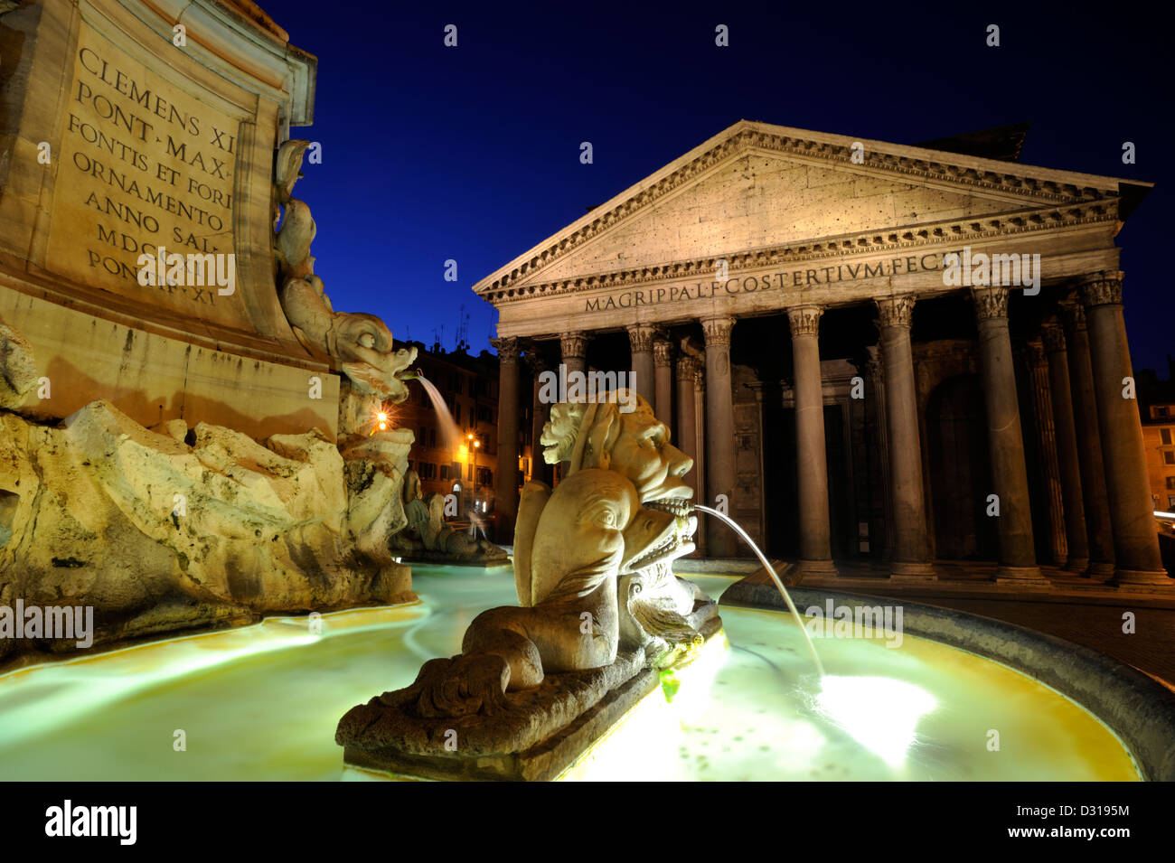 Italy, Rome, Piazza della Rotonda, fountain and Pantheon Stock Photo
