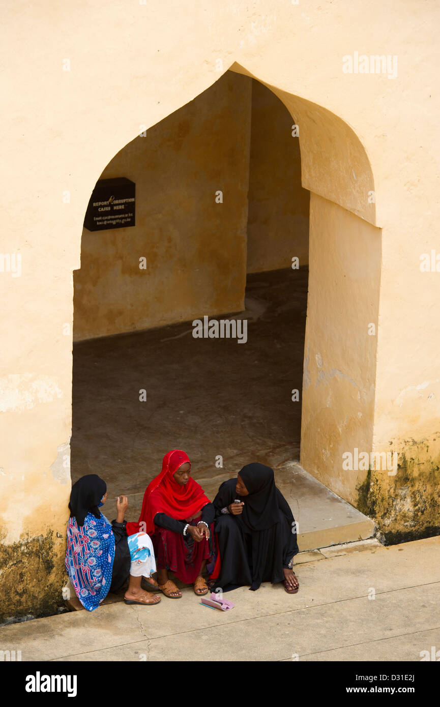 Muslim women in the old fort, Lamu, Lamu Archipelago, Kenya Stock Photo