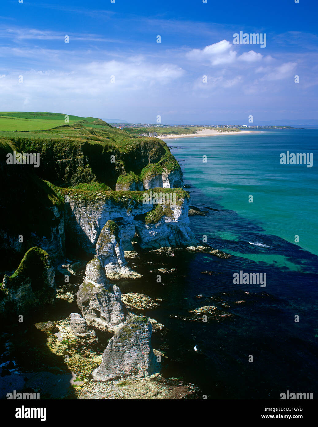 White coastal rocks hi-res stock photography and images - Alamy