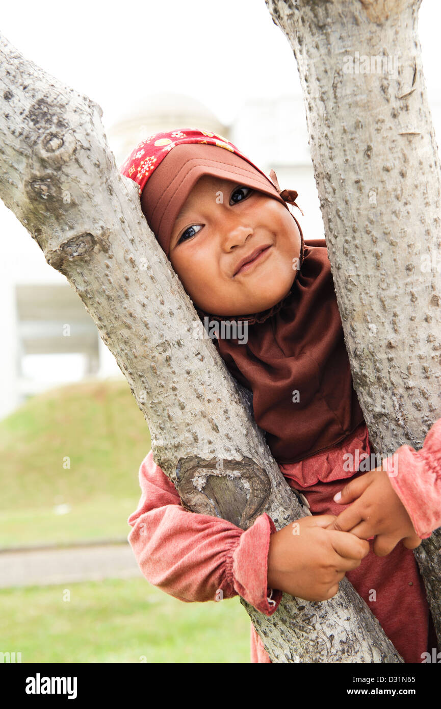 Portrait girl on outdoor hi-res stock photography and images - Alamy