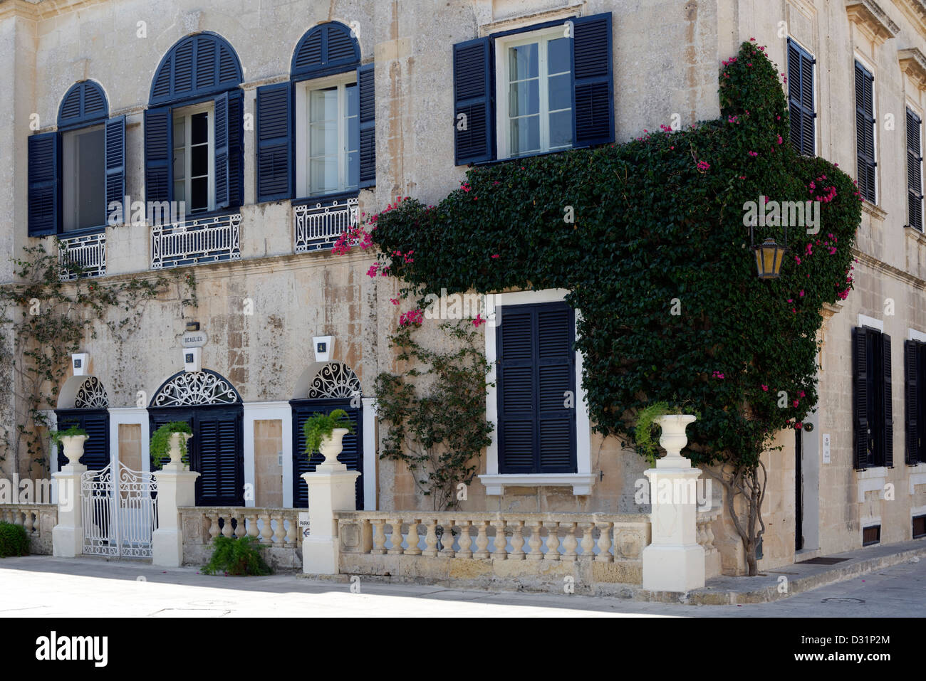 Medieval walled citadel city of Mdina Malta Stock Photo - Alamy