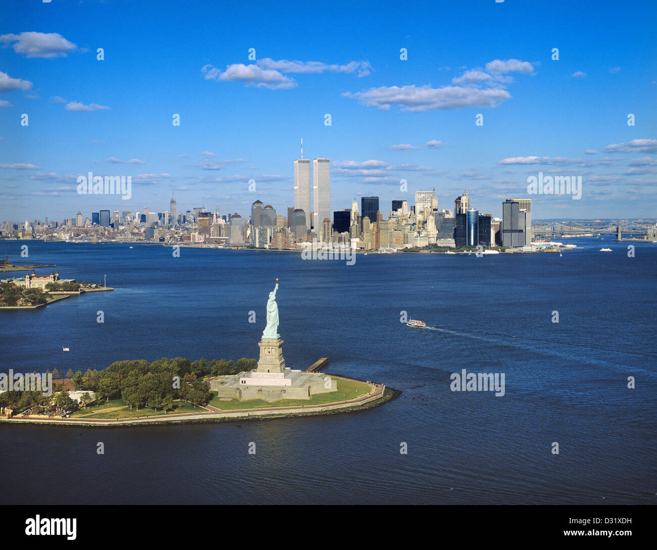 USA, New York, New York Harbour; Liberty Island, historical 1988 aerial