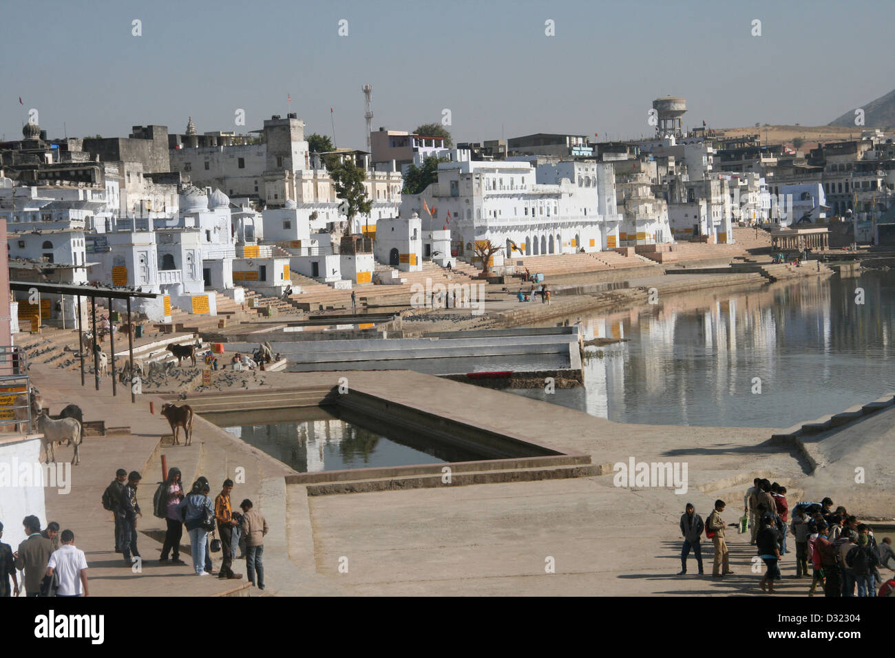 Holy Pushkar Lake & Bathing Ghats, Pushkar, Rajasthan, India Stock ...