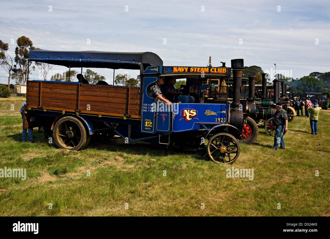 Steam driven traction engined hires stock photography and images Alamy