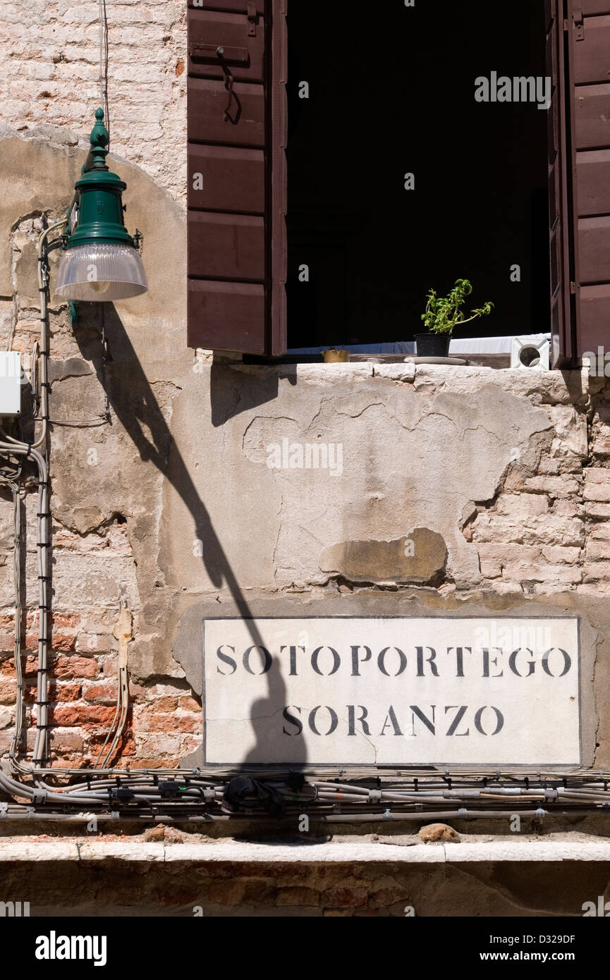 Sotoportego Soranzo, San Marco, Venice, Italy. Stock Photo