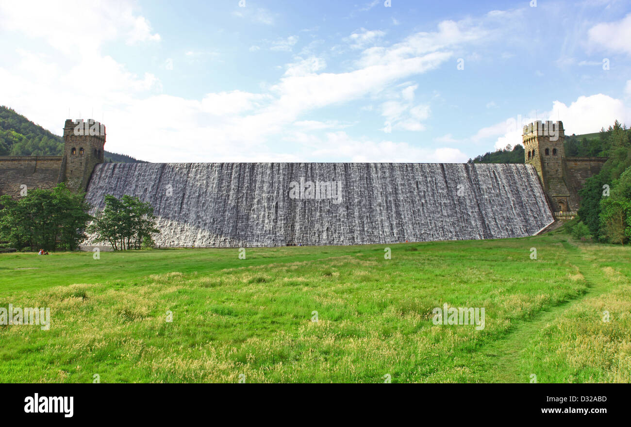 Derwent Dam on Derwent Reservoir Fairholmes Upper Derwent Valley Derbyshire dark Peak District National Park England UK Stock Photo