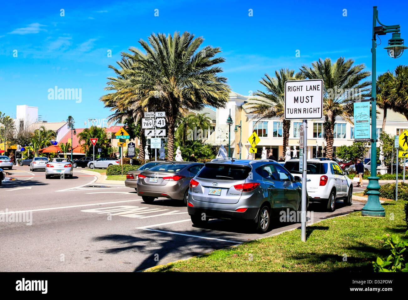 St Armands Circle in Sarasota Florida Stock Photo Alamy