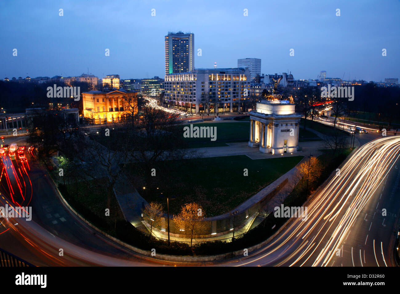 Elevated view of Wellington Arch and Apsley House, Hyde Park Corner, London, UK Stock Photo