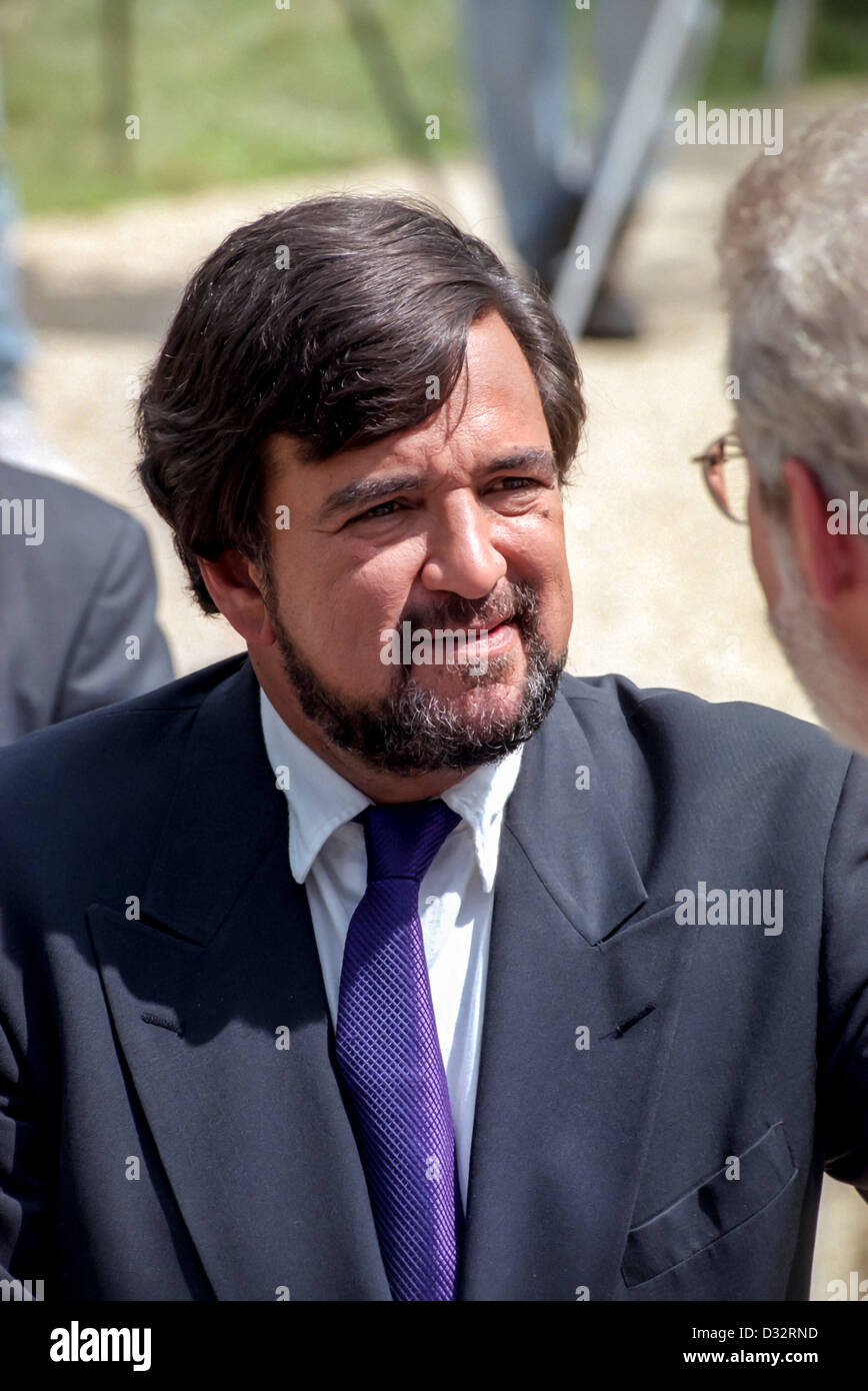 US Secretary of Energy Bill Richardson sporting a new beard speaks to the press about allegations concerning the nuclear weapons plant in Paducah, KY August 10, 1999 in Washington, DC. Stock Photo