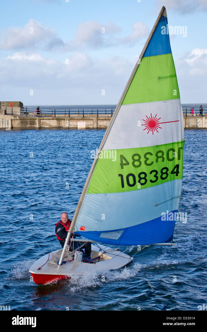 Dinghy racing at New Brighton marine lake Stock Photo - Alamy