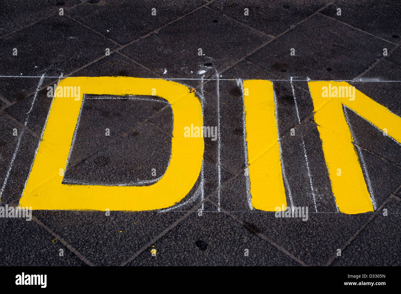 Road markings in preparation, yellow paint, temporary guide lines