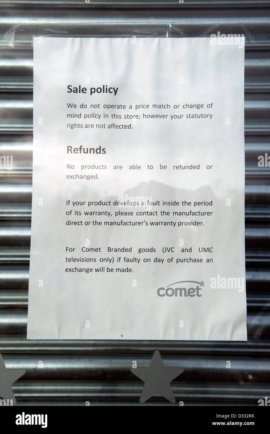 Closed shutters after trading ceased at Comet Group store in the UK Stock Photo