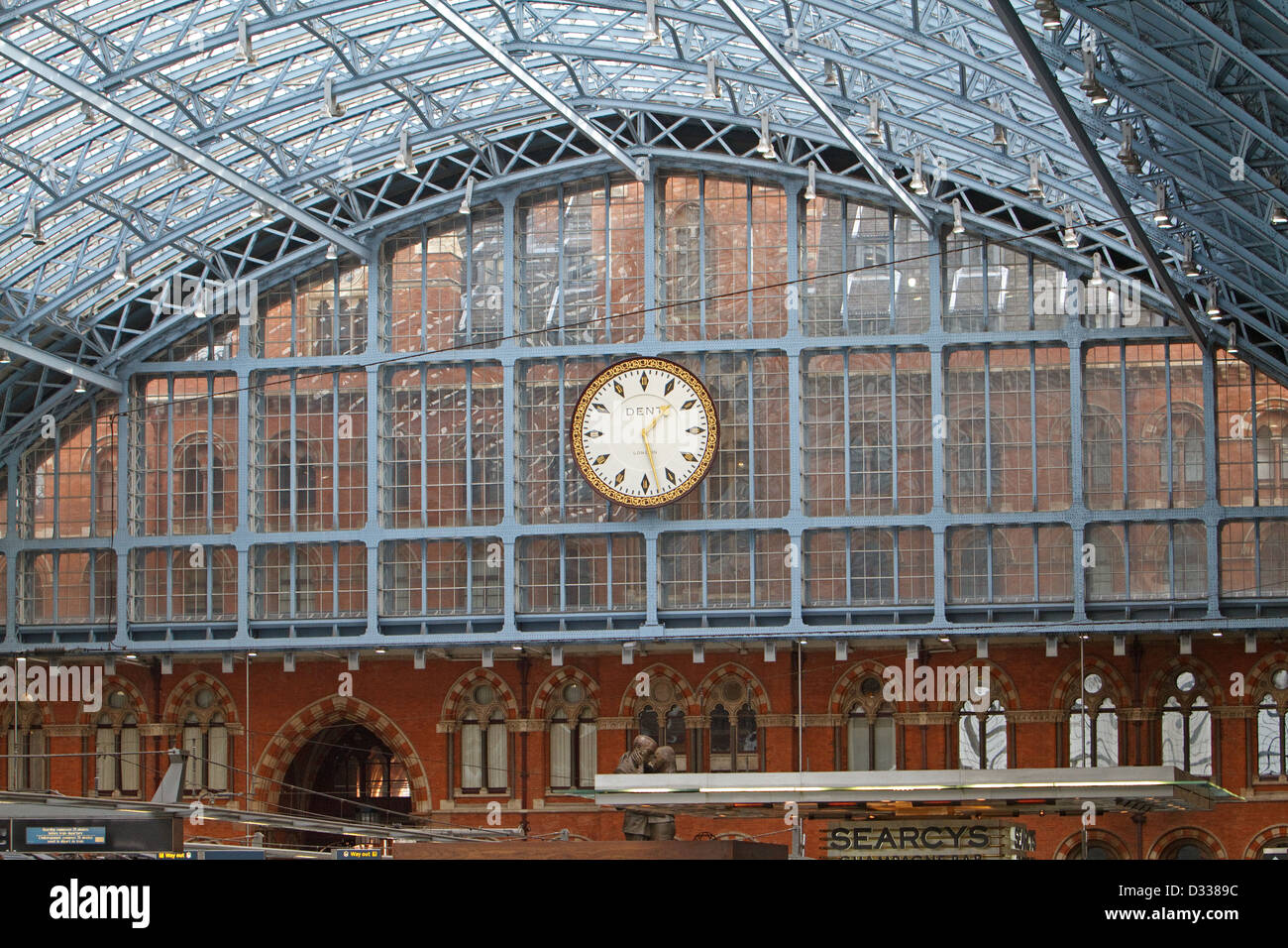 St Pancras International Railway Station in London Stock Photo Alamy