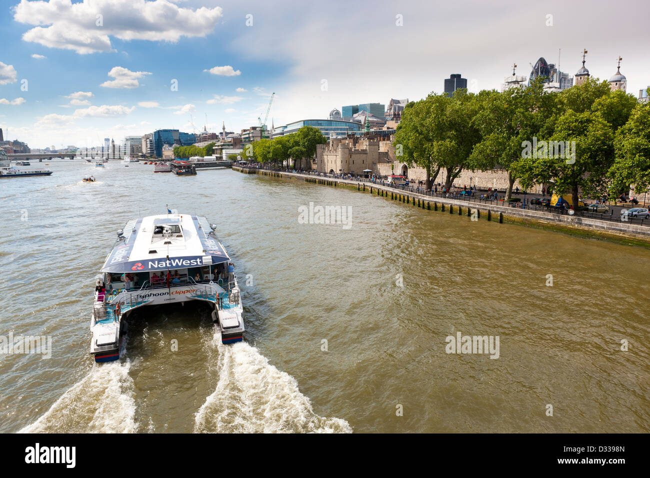 London tower bridge over thames hi-res stock photography and images - Alamy