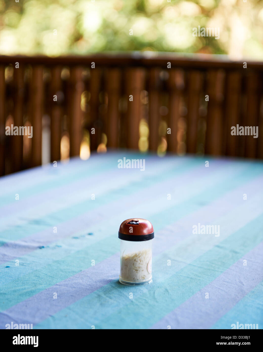 Shaker Inside Rice A salt shaker with clumps of rice inside to protect from humidity Stock ...