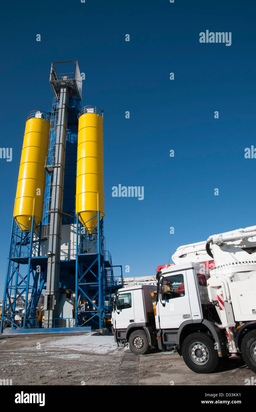 cement truck pump Stock Photo Alamy